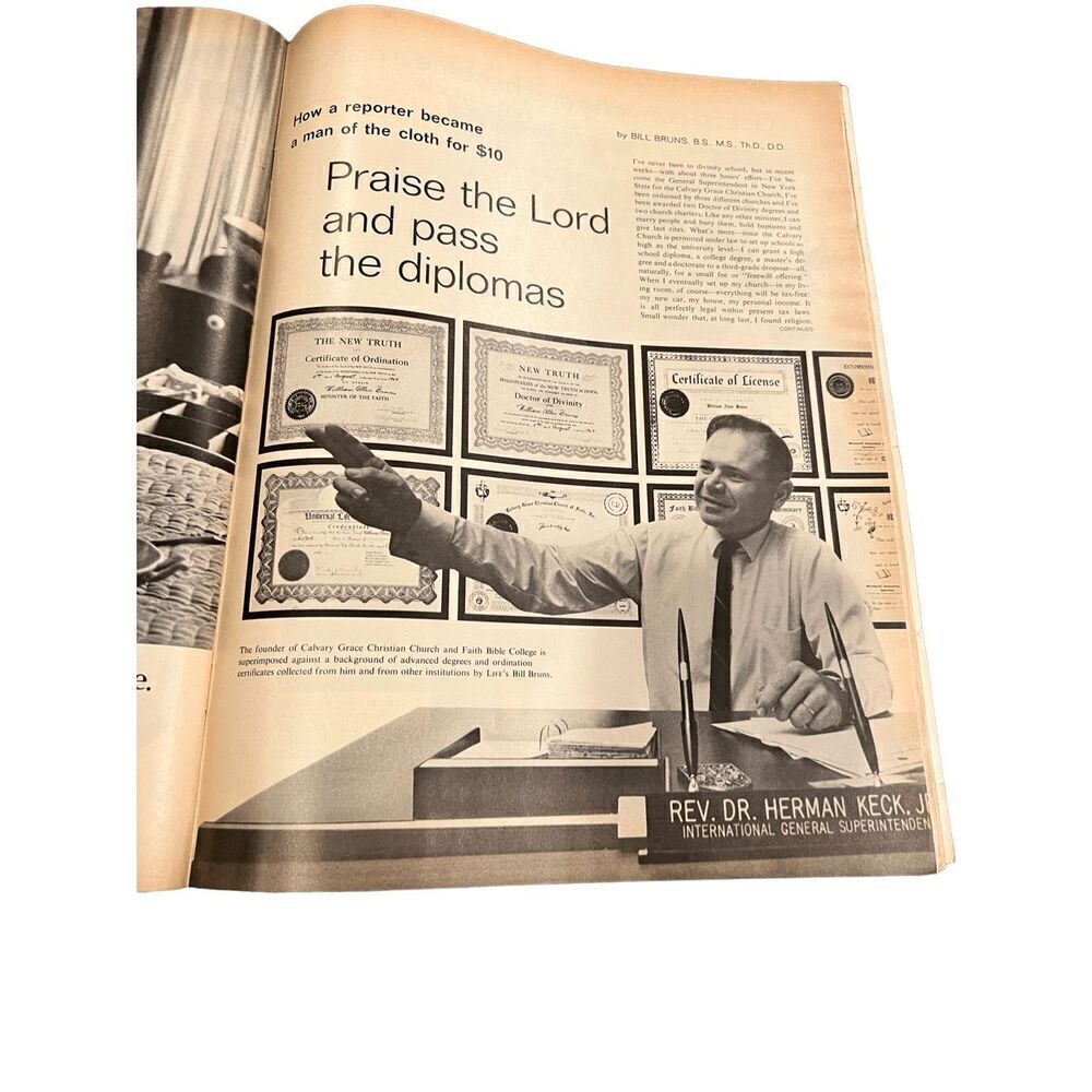 Antique Life magazine Former Green Beret Col.